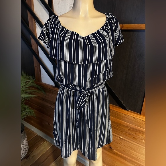 She and Sky Navy blue dress with white stripes size L pre loved - Picture 4 of 7